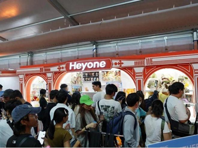 去中国全球疯抢中国潮玩CQ9电子网站抢不到就(图4)